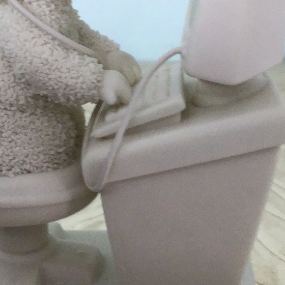 DEPARTMENT 56 SNOWBABY. SCREEN SAVER - Picture 6 of 8